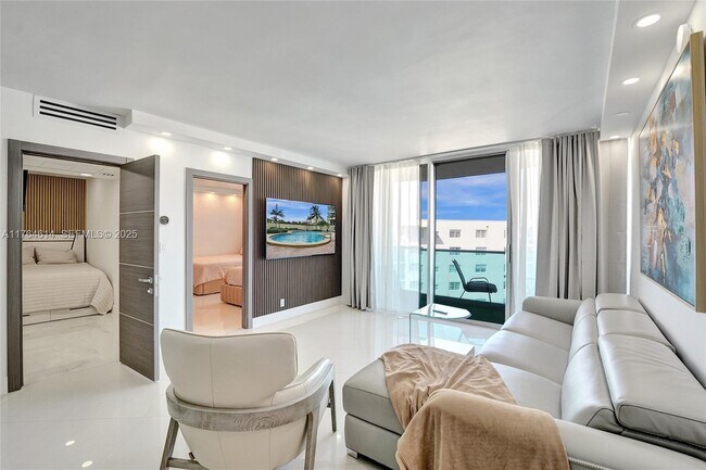 Building Photo - 4001S S Ocean Dr