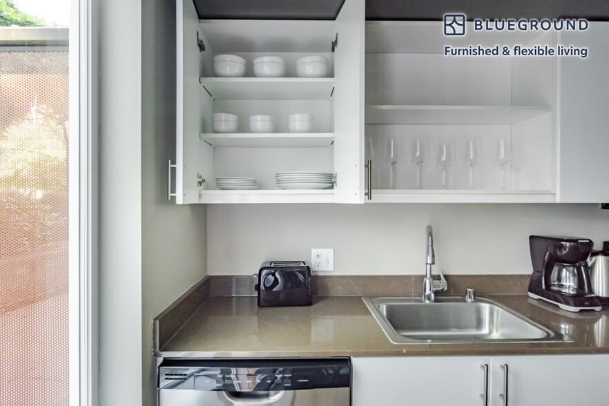 Building Photo - 2690 152nd Ave NE