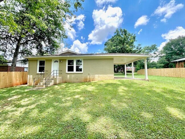 Building Photo - 3130 Tucker Dr NW