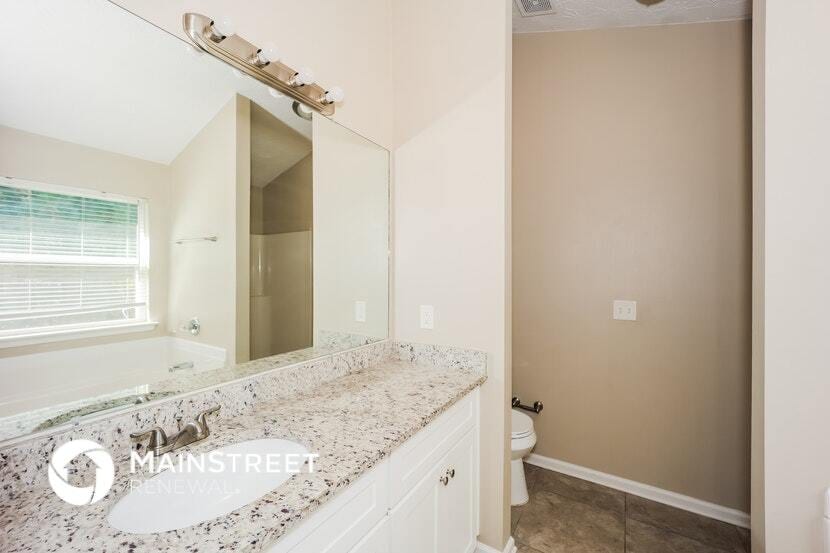 Building Photo - 9510 Lakeview Rd