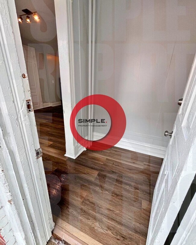 Building Photo - 1129 Chestnut St