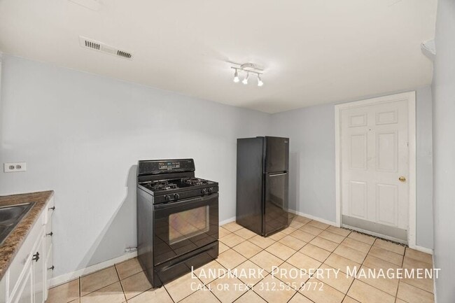 Building Photo - 4614 N Central Park Ave