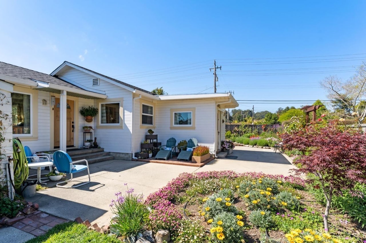 Building Photo - 5720 Soquel Dr