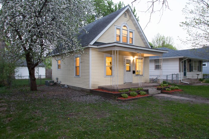 Building Photo - 3848 Major Ave N