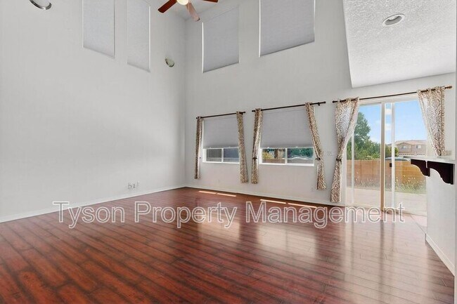 Building Photo - 7120 Alamillo Rd NW