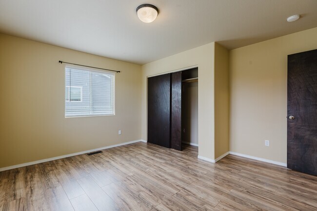 Building Photo - 55 Navajo St