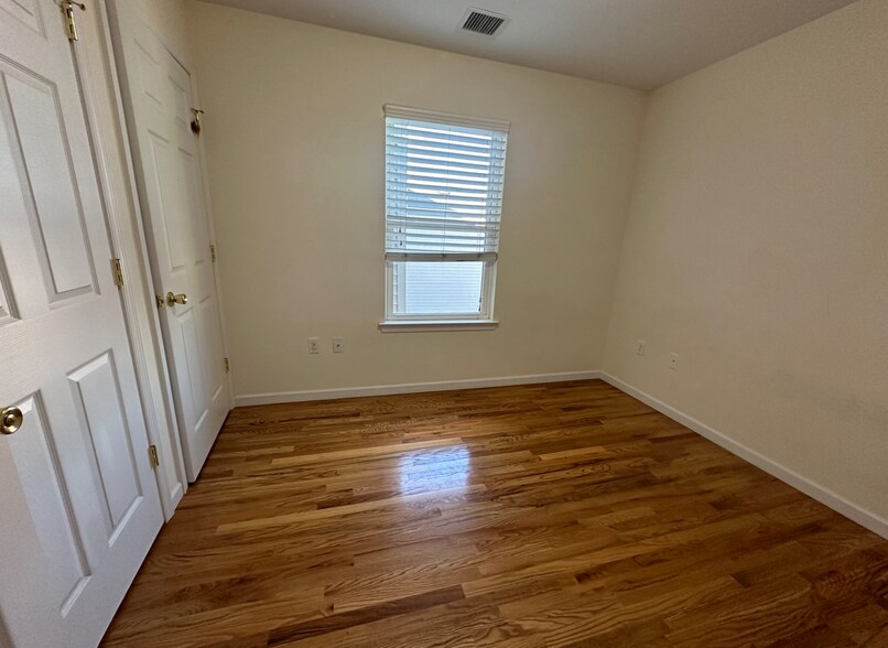 Second Bedroom - 311 Cross St