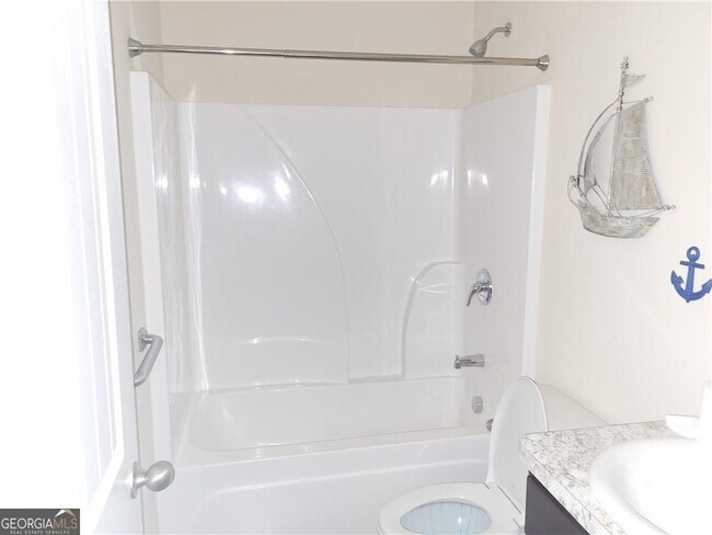 Building Photo - 573 Arrowhead Dr