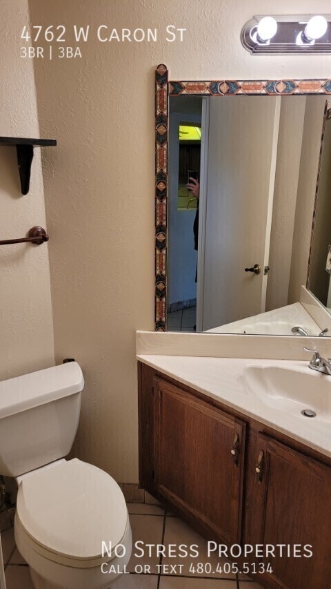 Building Photo - 4762 W Caron St