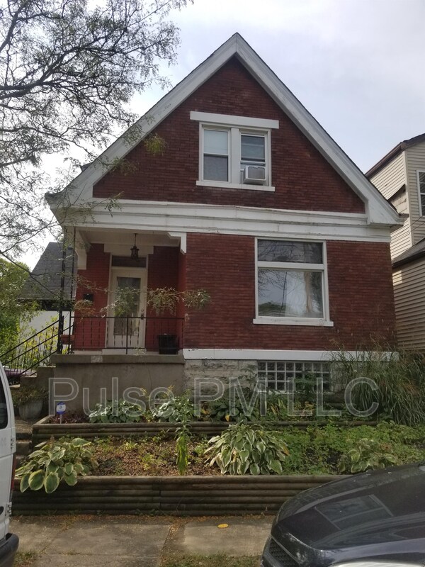 Building Photo - 25 E 24th St