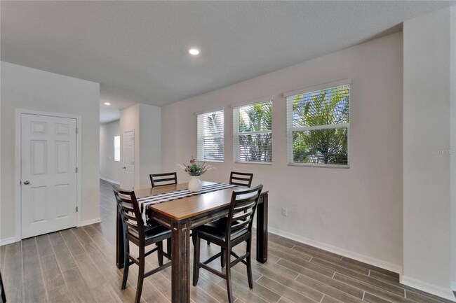 Building Photo - 7417 Sungold Meadow Ct
