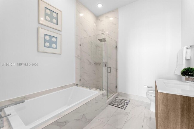 Building Photo - 801 S Miami Ave