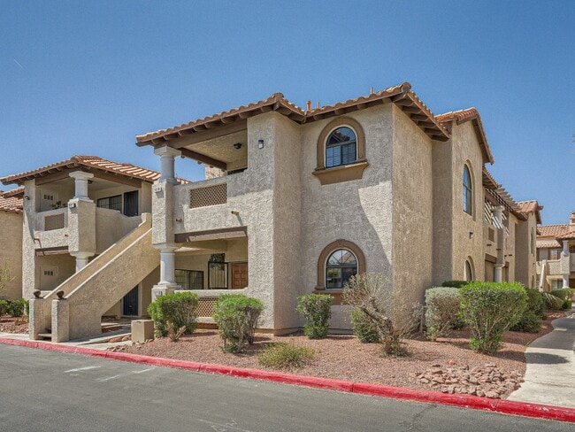 Building Photo - 1411 Santa Margarita St