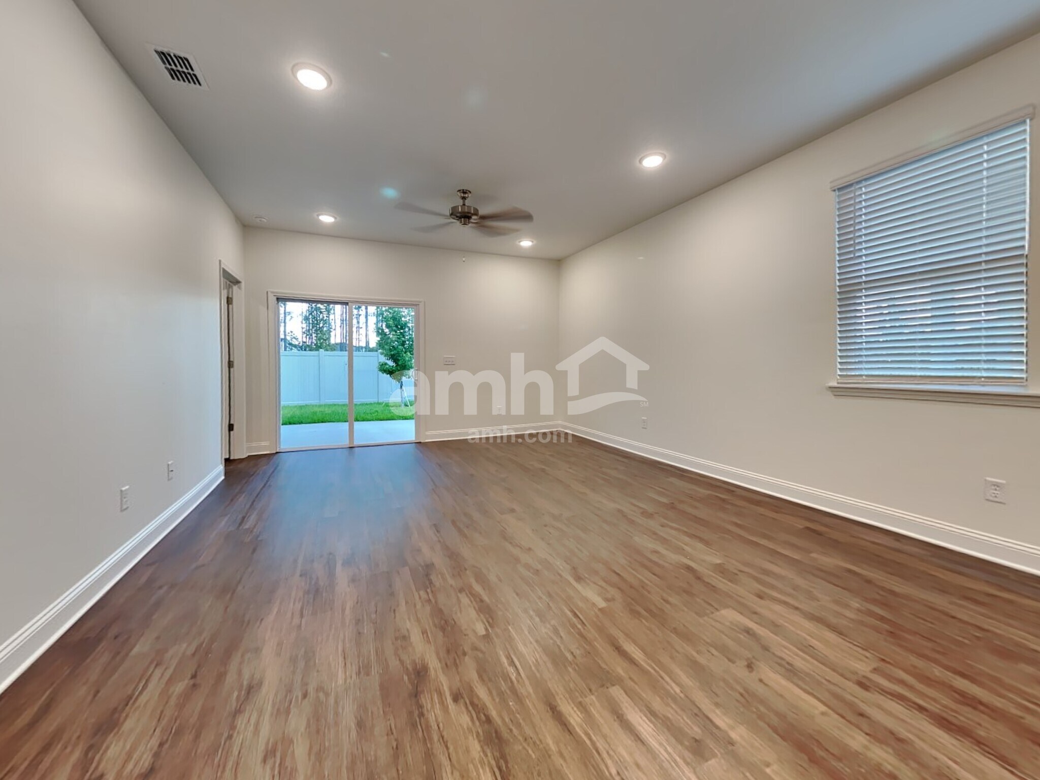 Building Photo - 579 Onate Cir