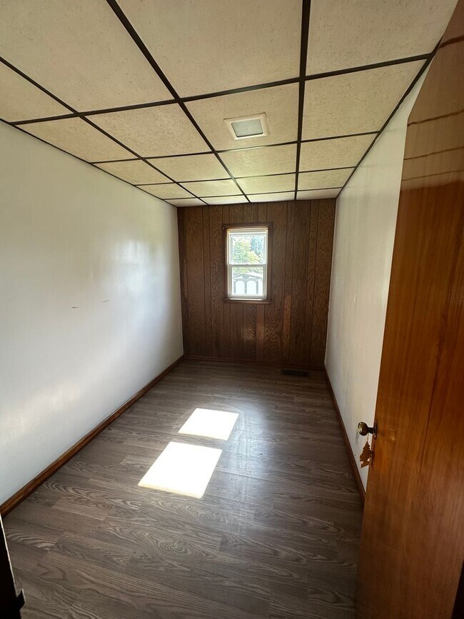 Building Photo - 393 Jackson St