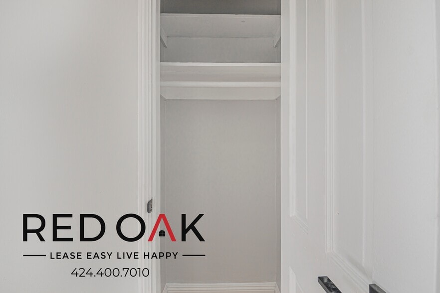 Building Photo - 855 Irolo St