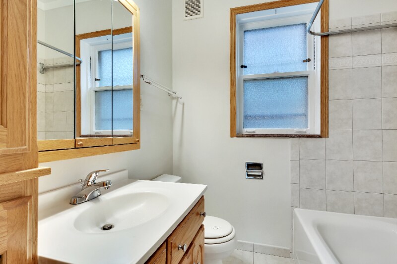 Building Photo - 5658 N Campbell Ave