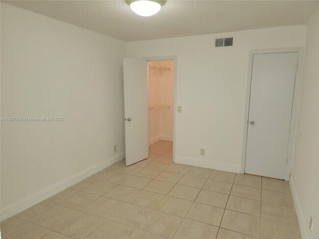 Building Photo - 2900 S University Dr