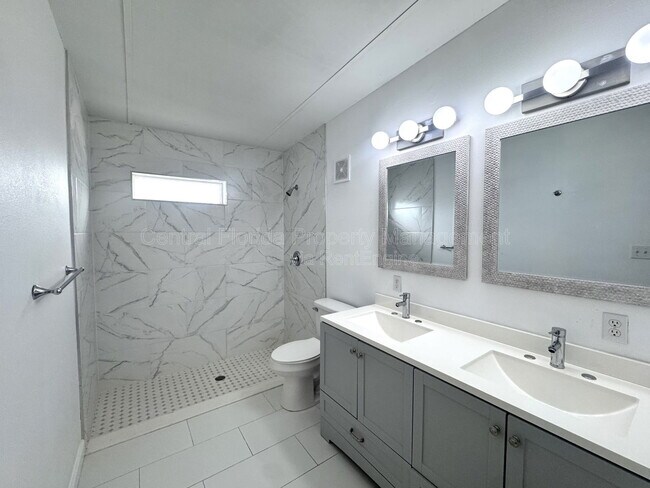 Building Photo - 1504 W 18th St