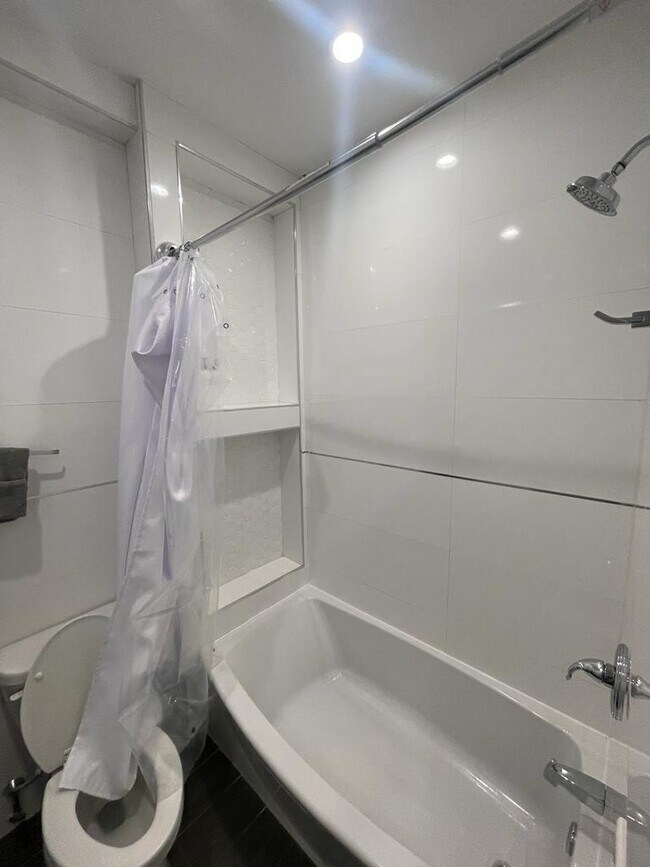 Building Photo - 1209 S 26th St