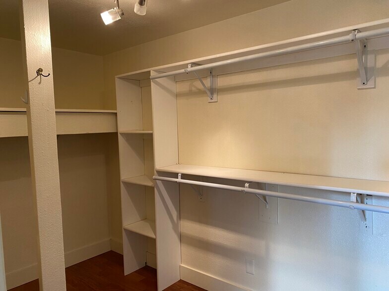 Building Photo - 12165 Alta Mesa Dr