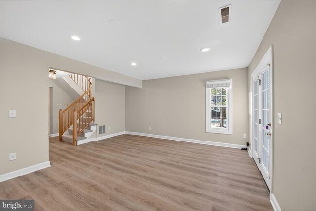 Building Photo - 8110 Meadow Springs Ct