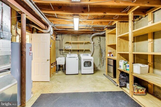 Building Photo - 1325 Chetworth Ct
