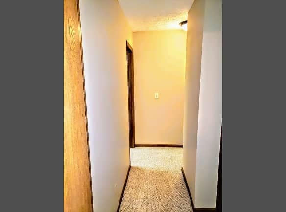 Building Photo - 382 Waterside Avenue