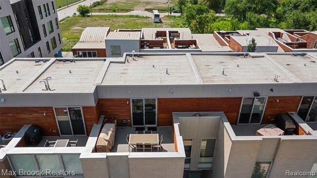 Building Photo - 284 Alfred St