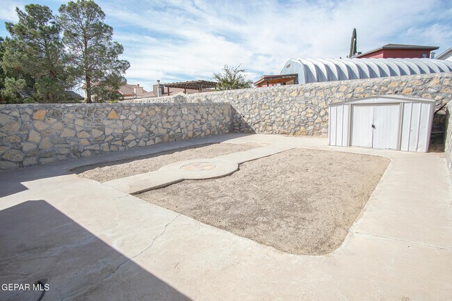 Building Photo - 1553 Rebecca Ann Dr