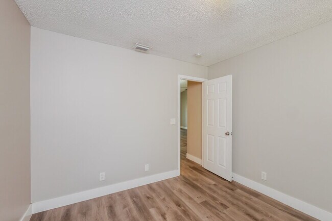 Building Photo - 2531 NW 56th Ave