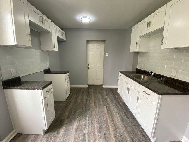 Building Photo - Anika Homes 3 Bedroom