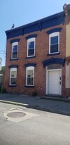 Building Photo - 48 Ida St