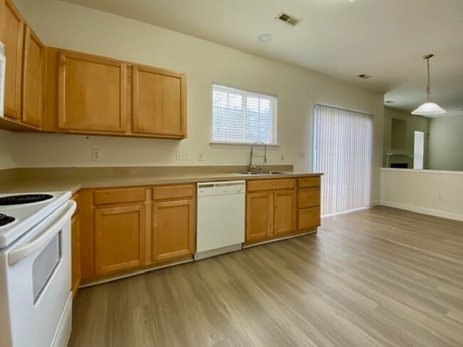 Building Photo - 1/2 MONTH FREE! ?Upgraded 4BR with Brand New Flooring & Private Backyard – Available Feb 15