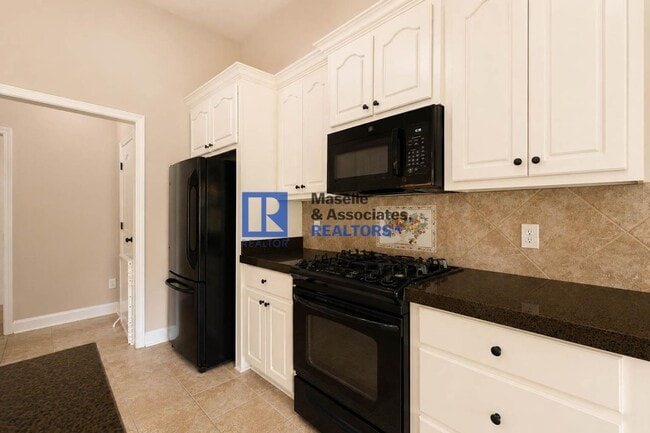 Building Photo - 3 Bed / 2 Bath Home on the Water in Ashbrooke