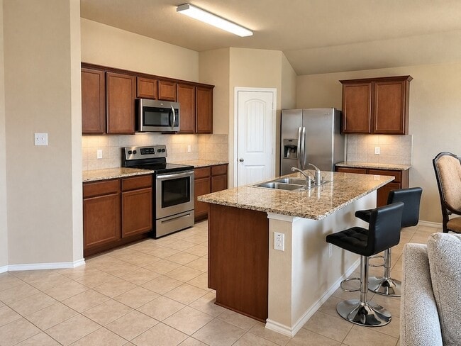 Building Photo - 915 Quartz Trl