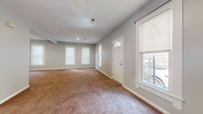 Building Photo - Madison/W.95th neighborhood : 3 bedroom/1 bath single family house available NOW.
