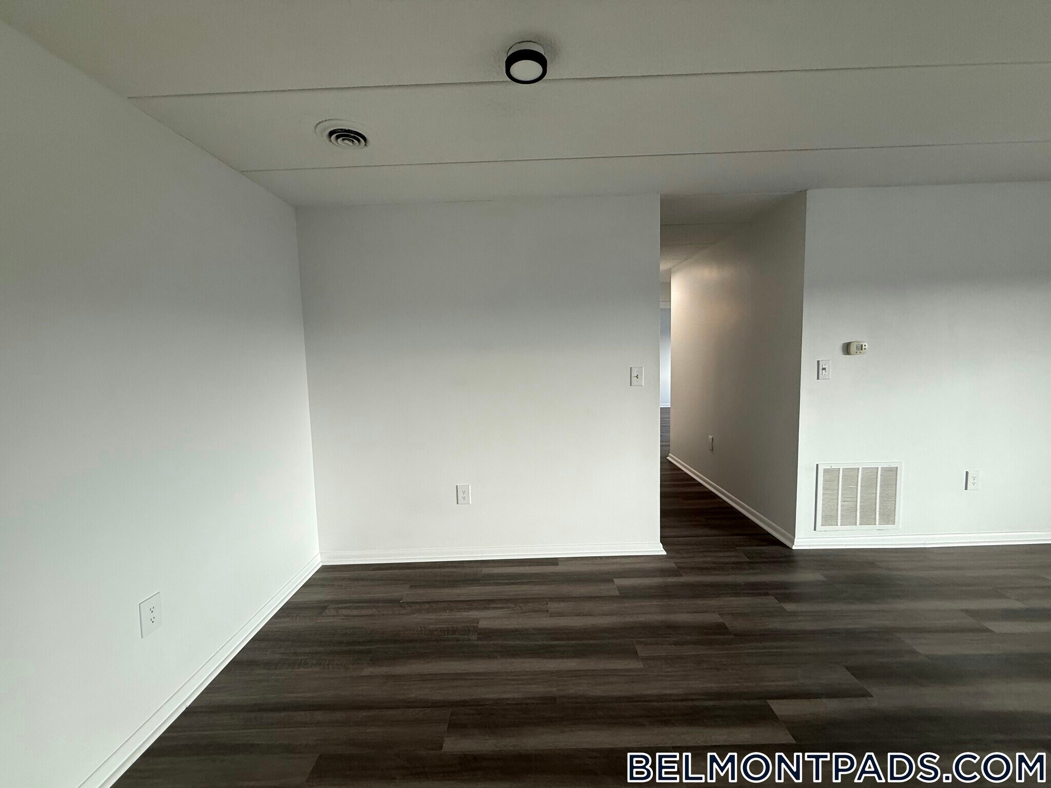 Building Photo - 53 Hill Rd