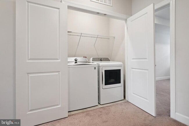 Building Photo - 14921 River Walk Way