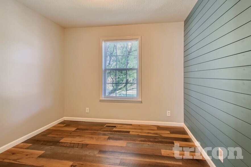 Building Photo - 1150 E 17th Ave