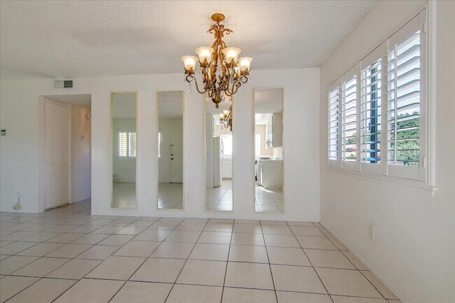 Building Photo - 16755 Parthenia St