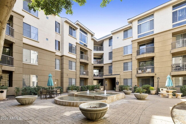 Building Photo - 1701 E Colter St