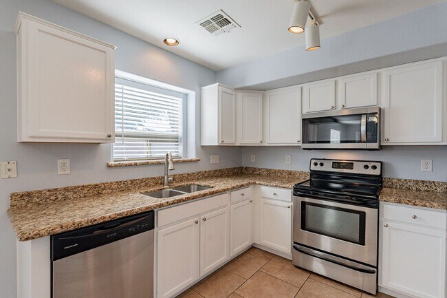 Building Photo - Move In Ready! Four Bedrooms - Close to TSMC