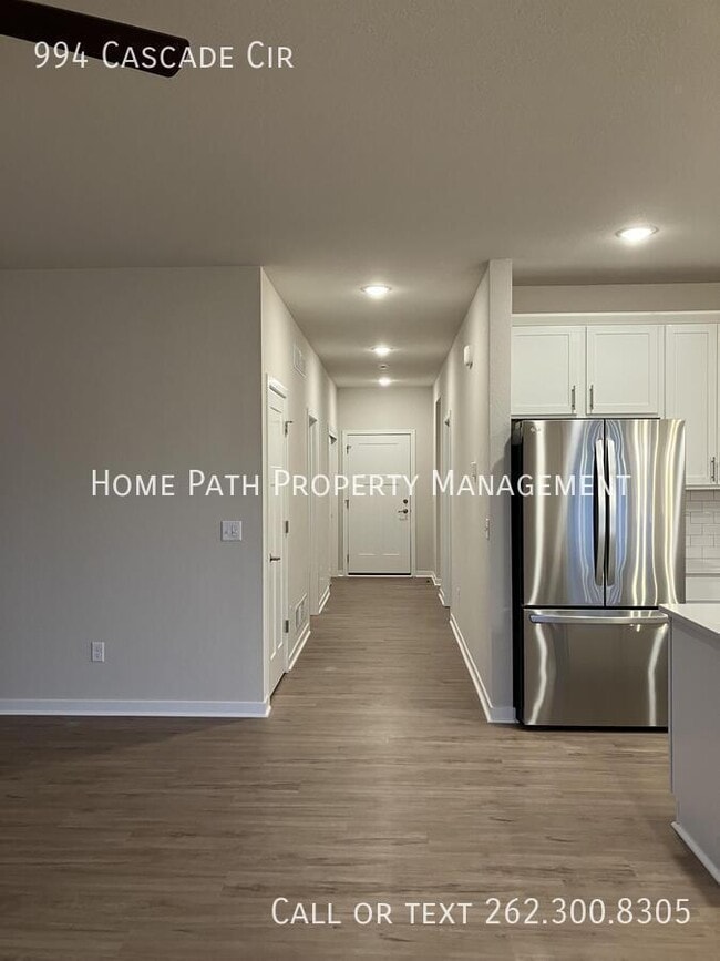 Building Photo - 994 Cascade Cir