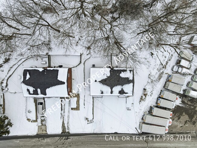 Building Photo - 3396 Columbia Dr