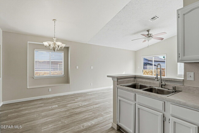 Building Photo - 11764 Balladeer Ave