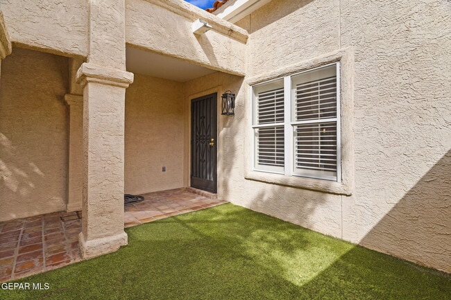 Building Photo - 143 N Alto Mesa Dr
