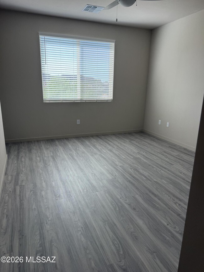 Building Photo - 8829 N Sherry Cervi Wy