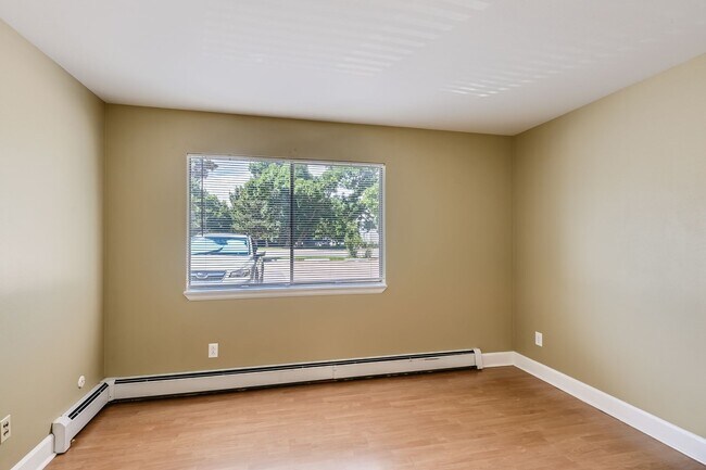 Building Photo - 705 E Drake Road Q21, Fort Collins, CO 80525