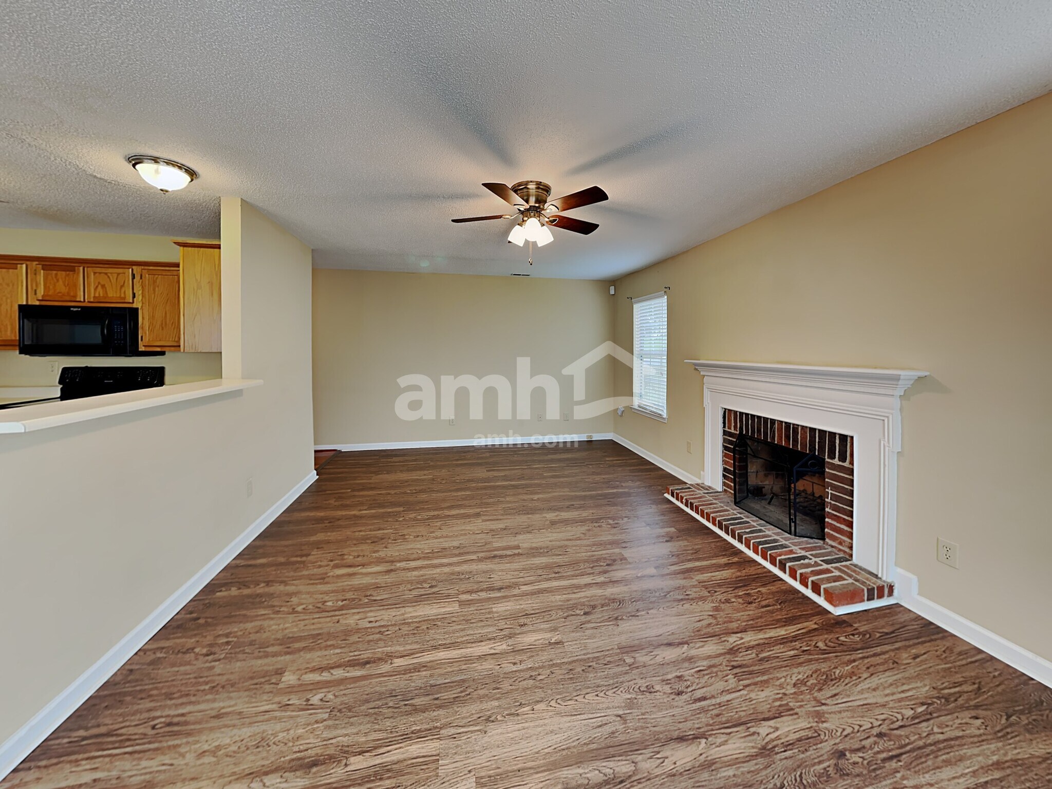 Building Photo - 1516 Gordon Walters Dr